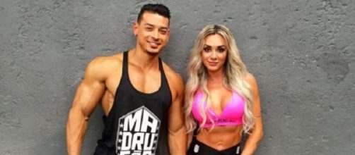 Juju Salimeni descobre trai&ccedil;&atilde;o de marido por aplicativo de mensagens. Garota seria bailarina do Faust&atilde;o