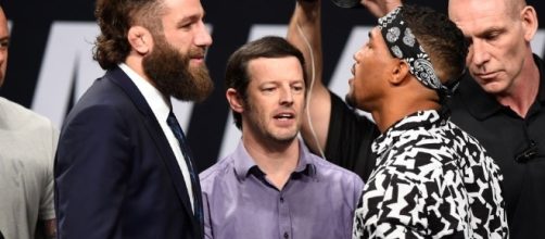 Lee and Chiesa at press conference