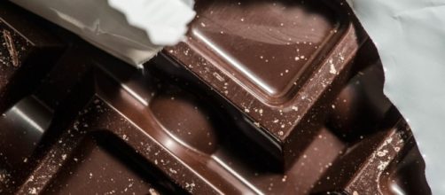 Dark chocolate is known to be one of the superfoods that are good for the heart. (Photo via rd.com)