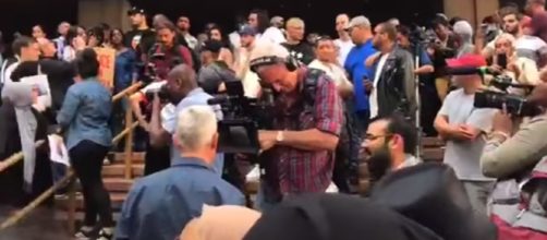 Grenfell Tower: Violance breaks out at peaceful protest for the victims of the tragedy!/ Evening Standard Youtube