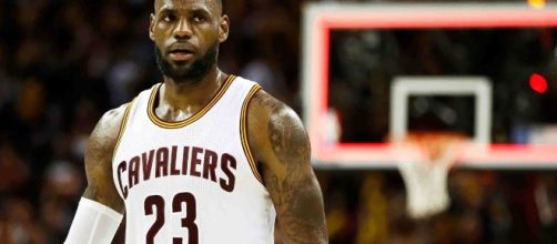 LeBron James comments on Draymond Green and building super teams (via YouTube/NBA)