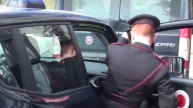 Carabinieri impegnati in un servizio di controllo del territorio