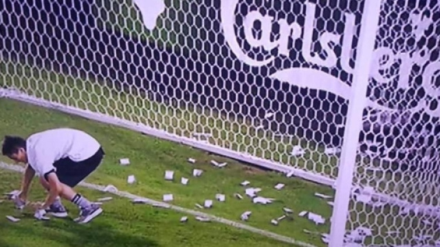Dollari contro Donnarumma in Italia-Polonia under 21