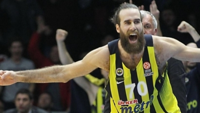 Gigi Datome, &egrave; festa turca: il suo Fenerbahce vince lo scudetto ... - sardiniapost.it