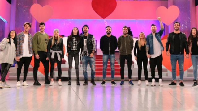 Matrimonio in arrivo per una coppia di Uomini e donne? (Foto Facebook)