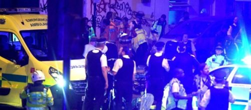 Dramatic moment Finsbury Park suspect screaming 'I'm going to kill ... - thesun.co.uk