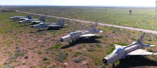 Syrian government planes on standby to conduct strikes on anti-Assad forces - cnn.com