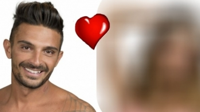 Avec qui Julien Tanti (Les Marseillais) est-il en couple ?