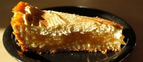 Dеlісіоuѕ apple pie, Pіxаbау https://pixabay.com/en/piece-of-cake-cake-apple-pie-236804/