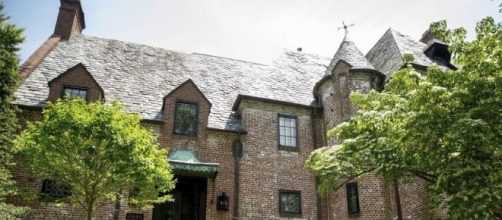 Obamas just bough house they were renting in the DC neighborhood - Photo: Blasting News Libray - dailyjournal.net