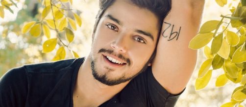 Rodrigo Simas est&aacute; entre outros atores que s&atilde;o gays e voc&ecirc; n&atilde;o sabia