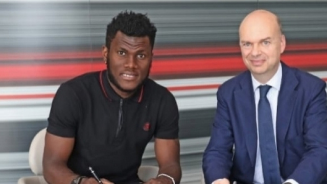 Kessie firma con il Milan: prestito biennale fino al 30 giugno 2019.