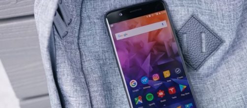 OnePlus 5 Review/ Youtube/Marques Brownlee