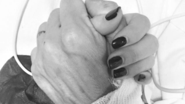 Max Biaggi, la prima foto dall'ospedale di Bianca Atzei