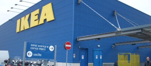 Apple and IKEA partnering to create AR furniture app / Photo via Seth Werkheiser, Flickr