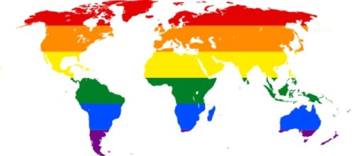 Mapa Mundi con los colores del movimiento gay. Public Domain.