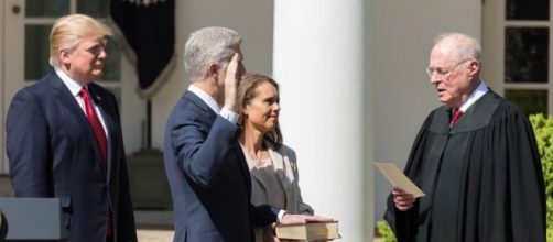 Neil Gorsuch - Wikipedia - wikipedia.org