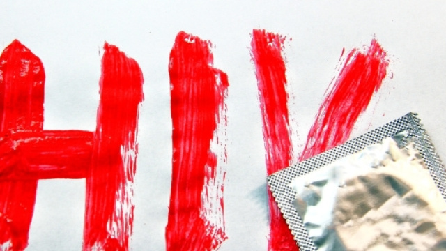 Bufala sul contagio dell'Aids dal benzinaio