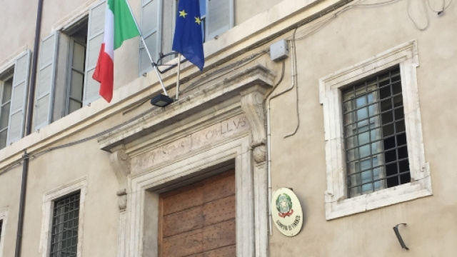 Guardia di Finanza di Foligno scopre tre ristoranti che sorvolano il fisco