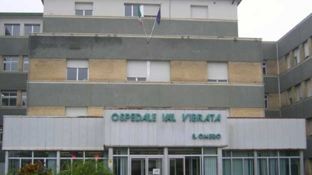 Nel parcheggio dell'ospedale Sant'Omero (Teramo) l'oncologa Ester Pasqualoni questo pomeriggio &egrave; stata sgozzata da uno stalker.