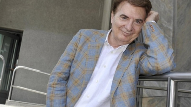 Teatro Mediterraneo di Napoli, spettacolo di solidariet&agrave; con Paolo ... - fanpage.it