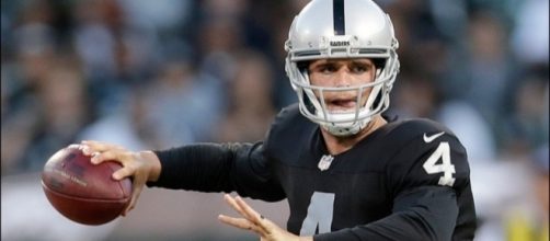 AP source: Raiders QB Derek Carr agrees to $125M extension | WJLA - wjla.com
