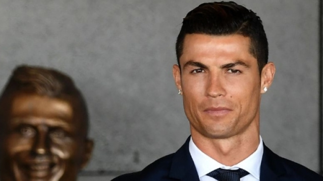 13 hilarious tweets that mock the new creepy Cristiano Ronaldo ... - usatoday.com