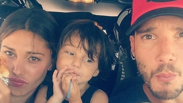 Belen, Stefano e Santiago avvistati insieme di recente.