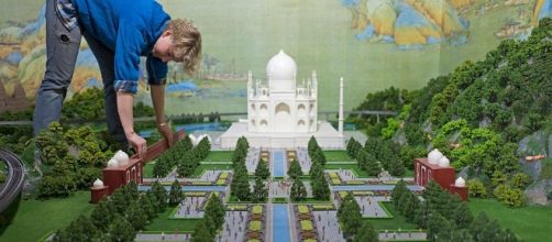 Gulliver's Gate New York City )