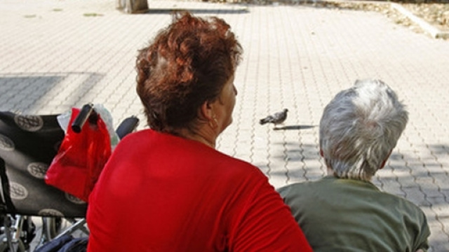 Colf, badanti e babysitter: a Roma arrivano i corsi di formazione ... - ilmessaggero.it