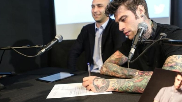 Fedez lascia la Siae e passa a Soundreef: &ldquo;Sostengo chi fa della ... - lastampa.it