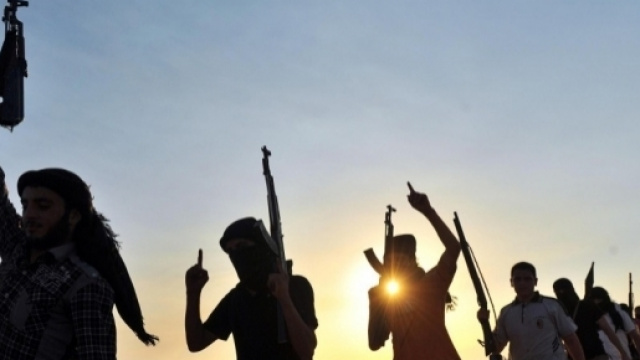 Fermata a Tortora una presunta foreign fighter italiana - Gli occhi della guerra - occhidellaguerra.it