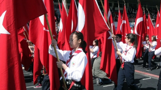 La Turchia abolisce la teoria dell'evoluzione di Darwin