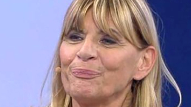 Uomini e Donne: Gemma Galgani nuovo Arbiter Elegantiae del Trono ... - kataweb.it