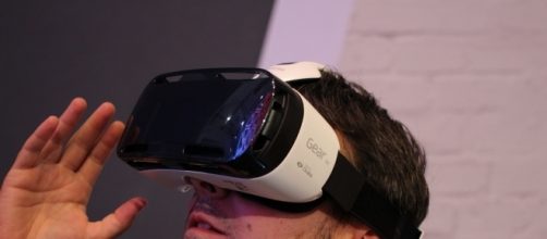 Gear VR headset / Photo via Maurizio Pesce, Flickr