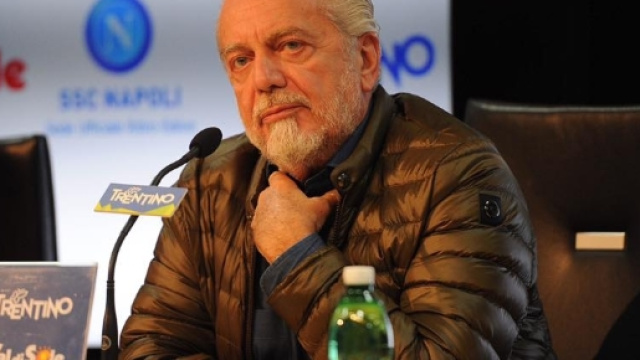 Napoli, De Laurentiis non ceder&agrave; i prezzi pregiati della rosa - contra-ataque.it