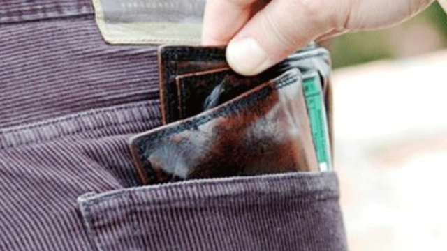 Baby-borseggiatori costretti dalle famiglie a derubare i turisti