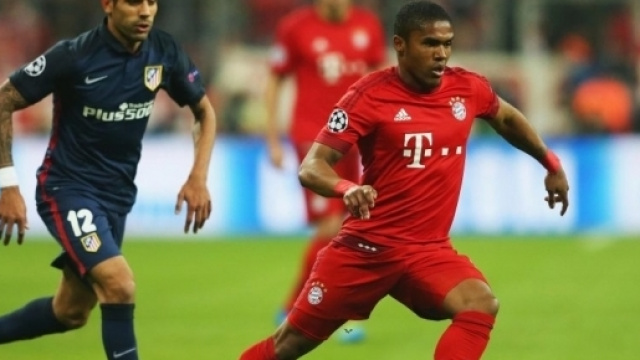 Bayern Munich star Douglas Costa puts Premier League clubs on high ... - thesun.co.uk