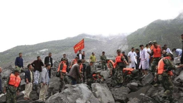 Cina, frana su un villaggio: sepolte quaranta abitazioni