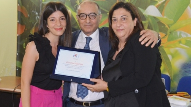 In ricordo del cardiologo Giovanni Marrone, targa ai familiari consegnata a Ribera