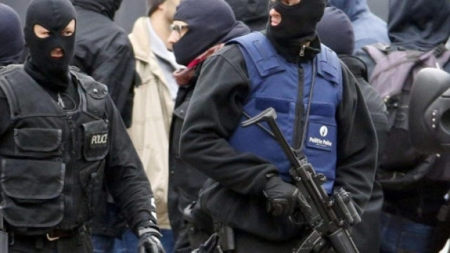 Per controllare un sospettato a tempo pieno ci vogliono almeno 20 agenti