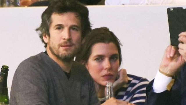 Charlotte Casiraghi: informazioni sulla sorellastra, a Venezia con Dimitri - virgilio.it