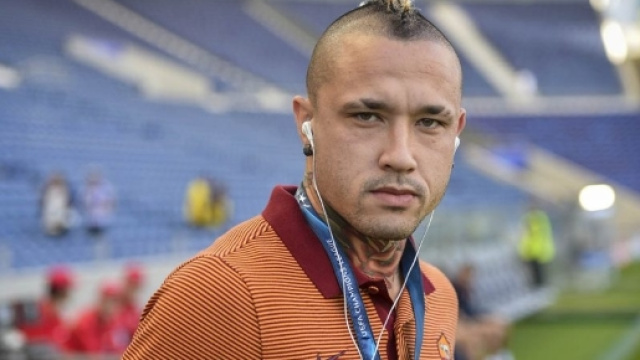 Nainggolan apre la stagione dei rinnovi | AS Roma Rumors - Roma ... - asromarumors.com