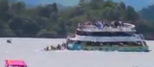 Naufragio de embarcaci&oacute;n colombiana en Guatap&eacute;