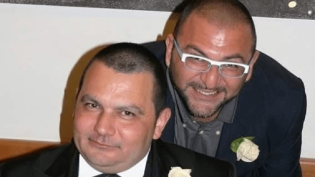 Disabile rischia di restare senza casa, filantropo l'acquista all'asta e gliela restituisce