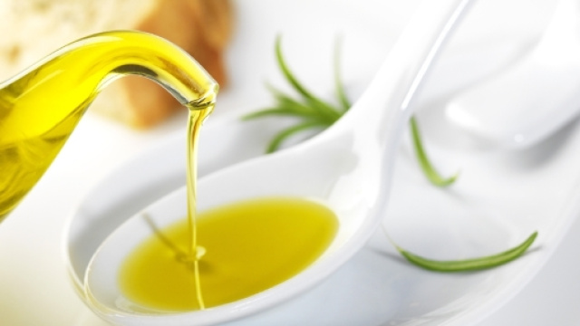 L'olio extravergine d'oliva protegge la memoria e previene l'Alzheimer - foto:cucineditalia.com