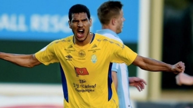 Ohi Omoijuanfo attaccante norvegese.