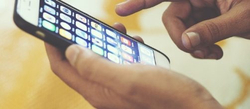 Learn how to fix battery issues. credit pixabay.com.