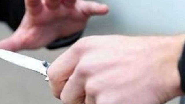 Accoltellamento per gelosia fra giovani in provincia di Ravenna