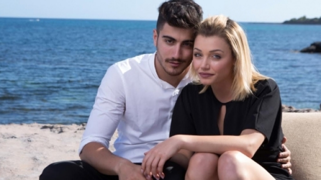 Cosa nascondono Riccardo e Camilla?